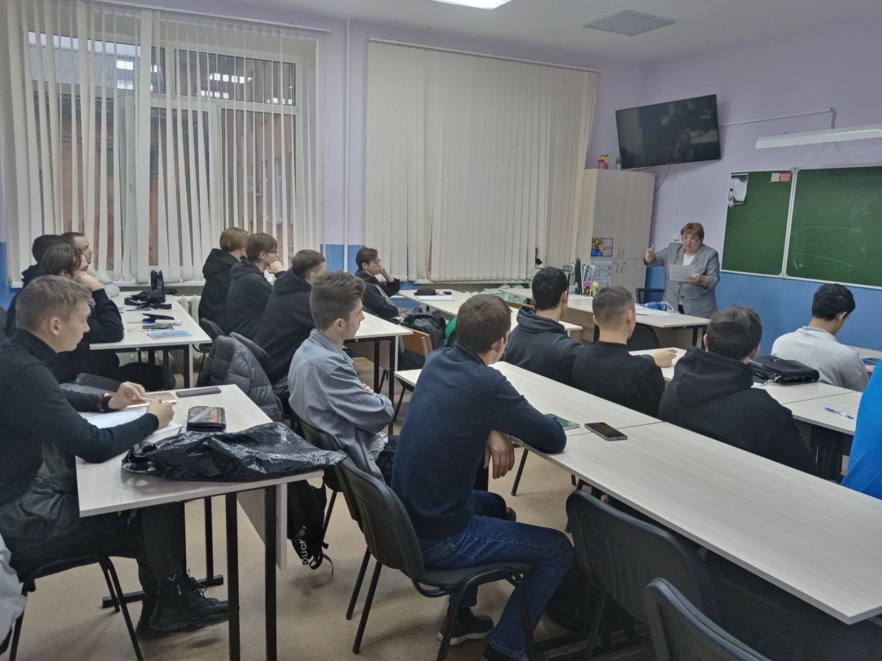 Российские студенческие отряды. Обучение рабочим профессиям.
